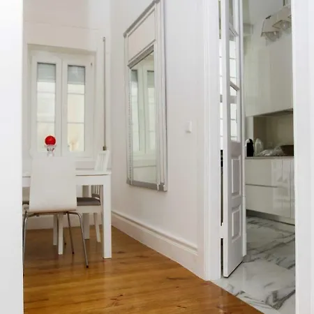 Espinho Beach House - Sea View - For 8+ Pax