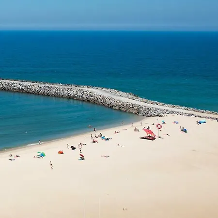 Espinho Beach House - Sea View - For 8+ Pax Pensjonat